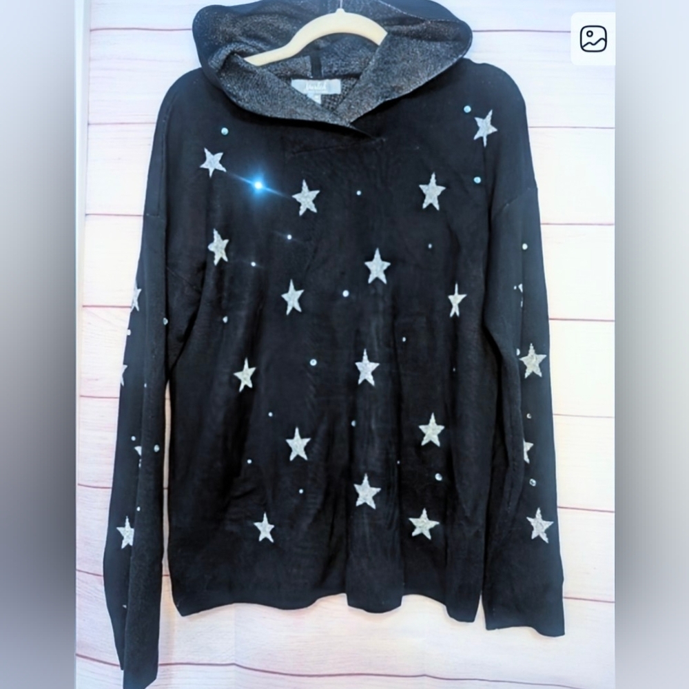 Nwot MARLED knit 🧶 Star 🌟 🌟 Print Hooded Sweater With Bling Size Large